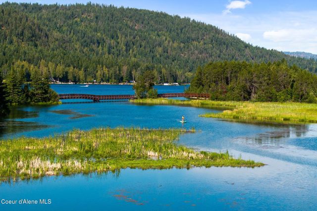 34 Hitchcock Dr, Dover, ID 83825