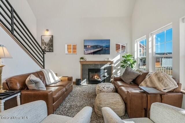 34 Hitchcock Dr, Dover, ID 83825