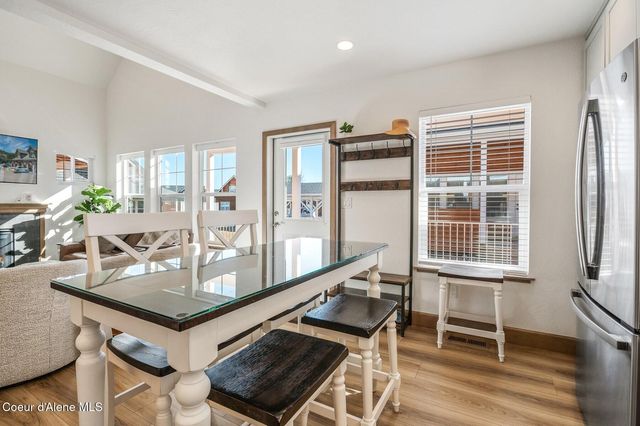 34 Hitchcock Dr, Dover, ID 83825