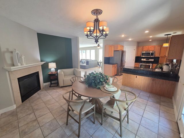 1118 W AUTUMN LEAF LN, Taylorsville, UT 84123