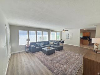 1118 W AUTUMN LEAF LN, Taylorsville, UT 84123