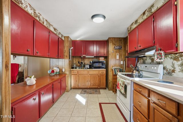 226 Robinette Chapel Road, Big Stone Gap, VA 24219