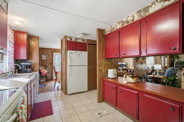 226 Robinette Chapel Road, Big Stone Gap, VA 24219