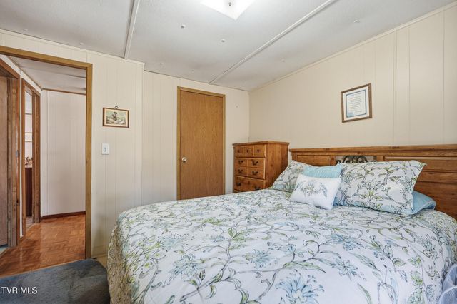 226 Robinette Chapel Road, Big Stone Gap, VA 24219