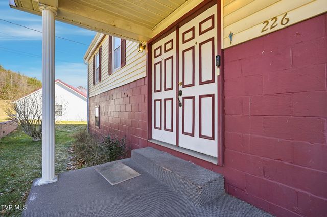 226 Robinette Chapel Road, Big Stone Gap, VA 24219