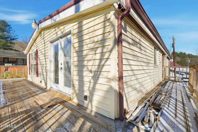 226 Robinette Chapel Road, Big Stone Gap, VA 24219