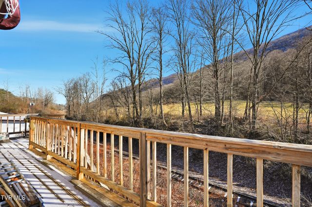 226 Robinette Chapel Road, Big Stone Gap, VA 24219