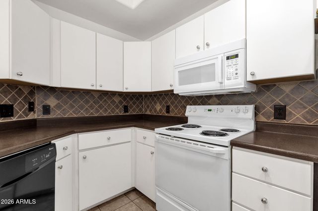 9550 E THUNDERBIRD Road 143, Scottsdale, AZ 85260
