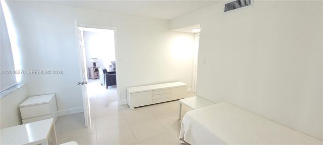 18011 Biscayne Blvd 402, Aventura, FL 33160