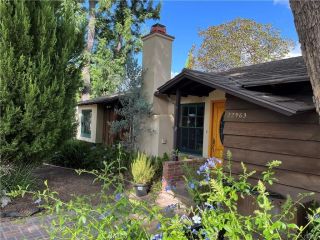 22963 Ostronic, Woodland Hills, CA 91367
