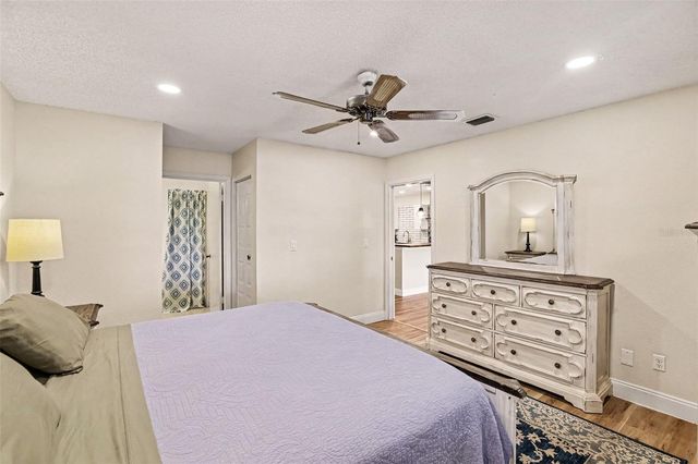 385 CLUB MANOR DRIVE, Sun City Center, FL 33573