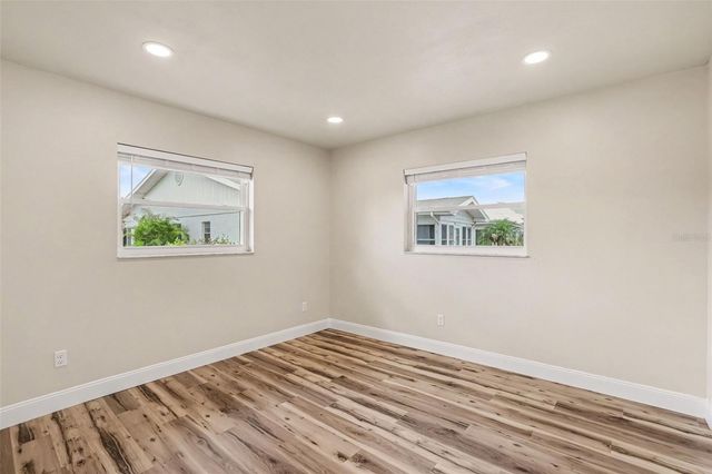385 CLUB MANOR DRIVE, Sun City Center, FL 33573