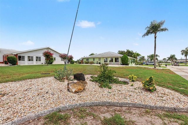 385 CLUB MANOR DRIVE, Sun City Center, FL 33573