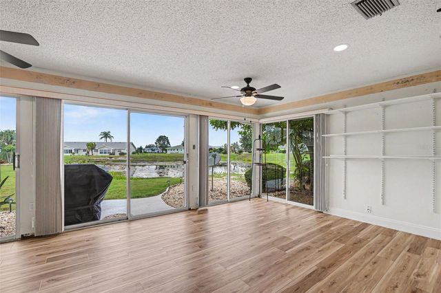 385 CLUB MANOR DRIVE, Sun City Center, FL 33573