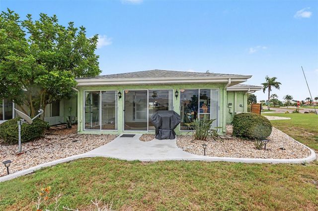385 CLUB MANOR DRIVE, Sun City Center, FL 33573