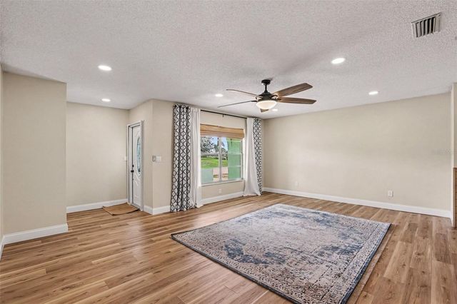 385 CLUB MANOR DRIVE, Sun City Center, FL 33573