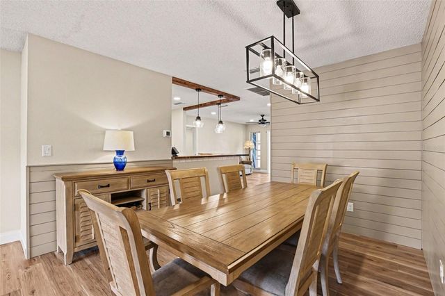 385 CLUB MANOR DRIVE, Sun City Center, FL 33573