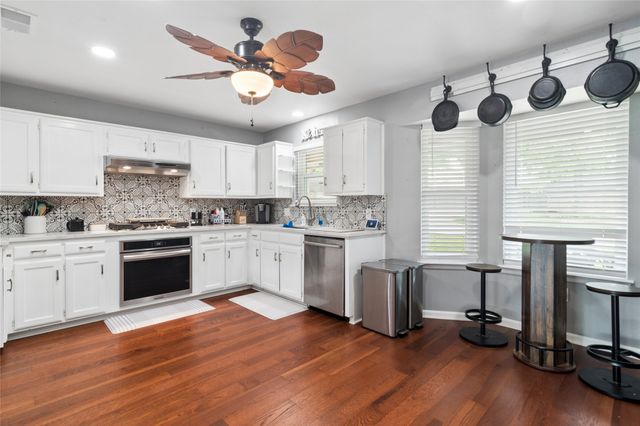 5214 Rustle Leaf Drive, Arlington, TX 76017