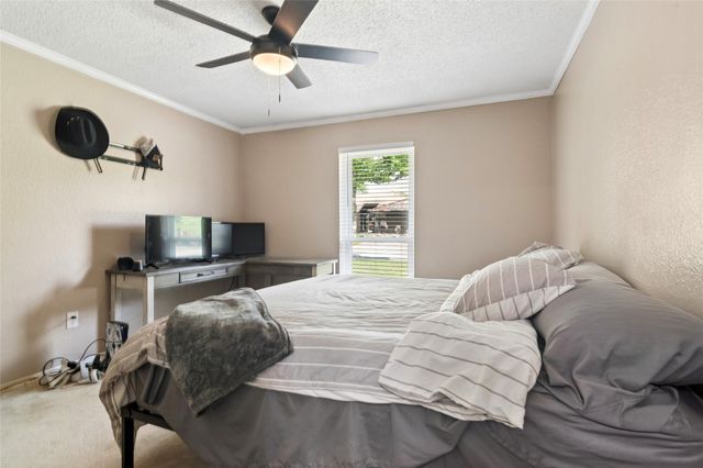 5214 Rustle Leaf Drive, Arlington, TX 76017