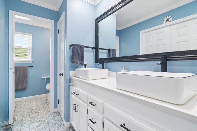 5214 Rustle Leaf Drive, Arlington, TX 76017