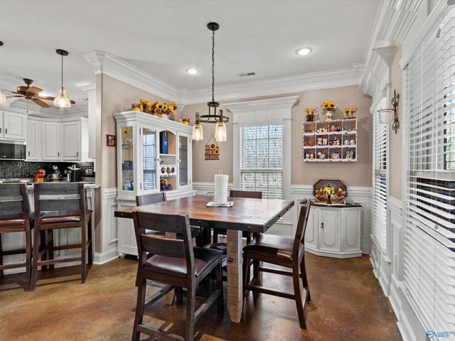 7875 Snake Road, Athens, AL 35611