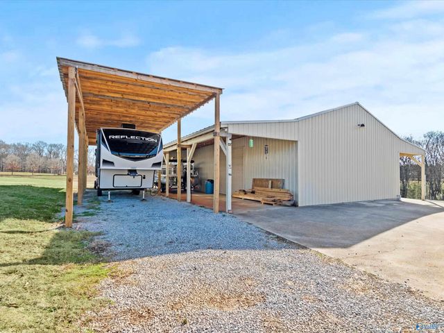 7875 Snake Road, Athens, AL 35611