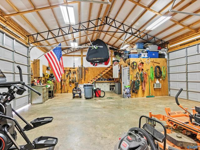 7875 Snake Road, Athens, AL 35611
