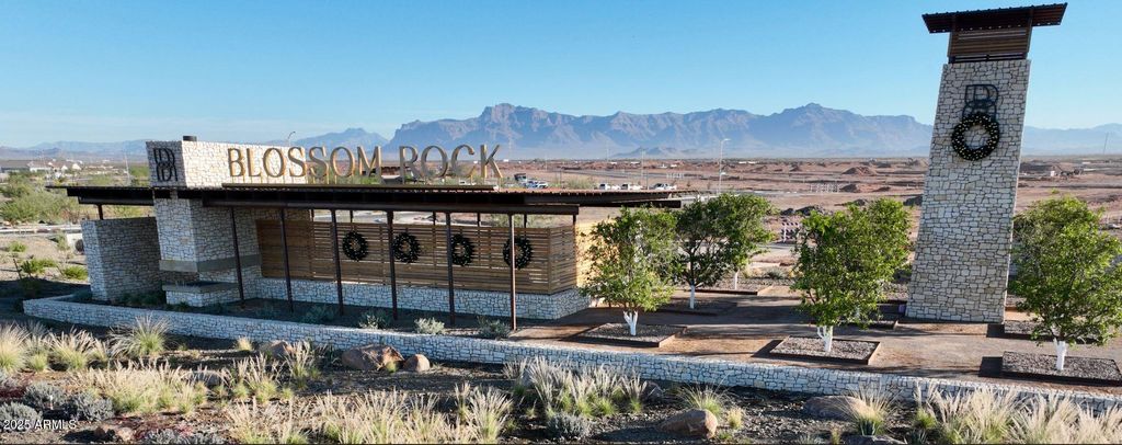 10176 S MINERS RUN Trail, Apache Junction, AZ 85120 — photo 3