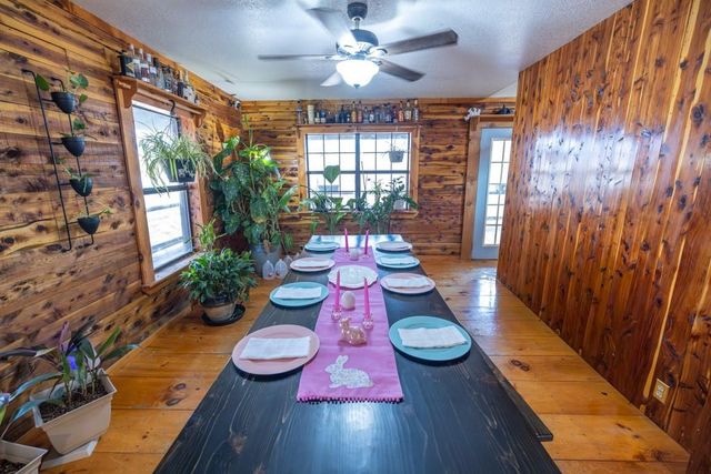 25594 Hidden Valley Avenue, Warsaw, MO 65355