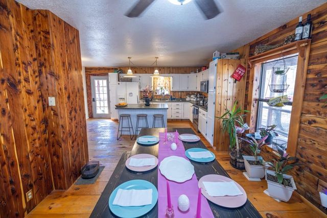 25594 Hidden Valley Avenue, Warsaw, MO 65355