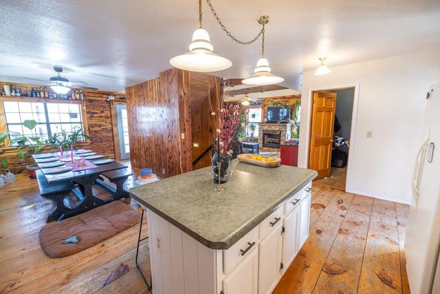 25594 Hidden Valley Avenue, Warsaw, MO 65355