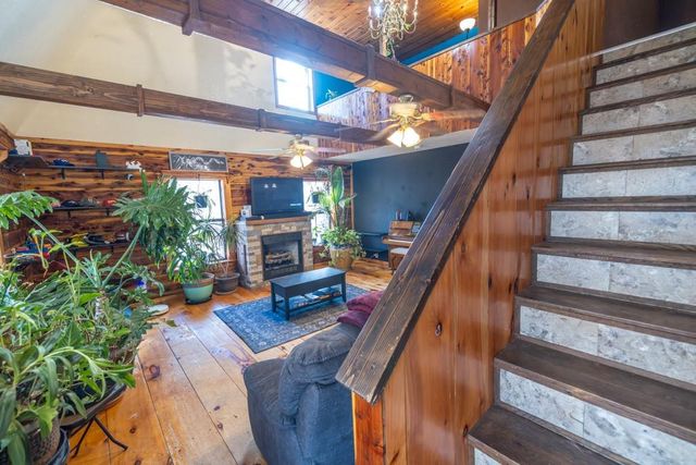 25594 Hidden Valley Avenue, Warsaw, MO 65355