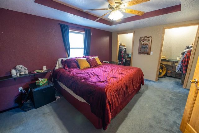 25594 Hidden Valley Avenue, Warsaw, MO 65355