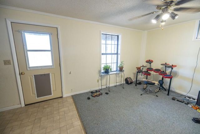 25594 Hidden Valley Avenue, Warsaw, MO 65355