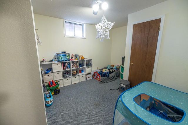 25594 Hidden Valley Avenue, Warsaw, MO 65355