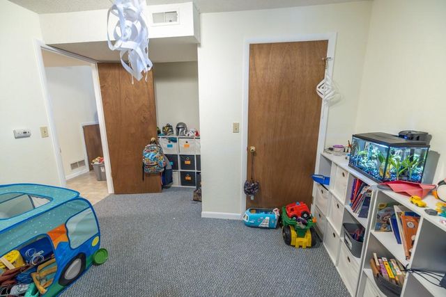 25594 Hidden Valley Avenue, Warsaw, MO 65355