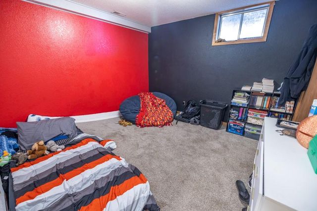 25594 Hidden Valley Avenue, Warsaw, MO 65355