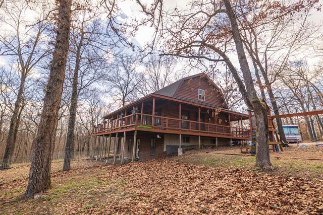 25594 Hidden Valley Avenue, Warsaw, MO 65355