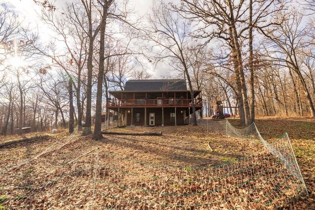 25594 Hidden Valley Avenue, Warsaw, MO 65355