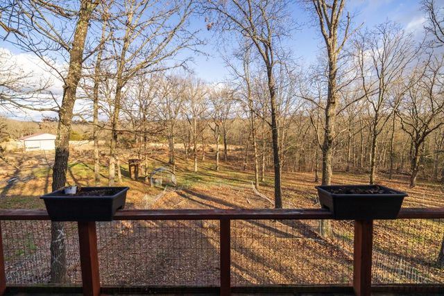 25594 Hidden Valley Avenue, Warsaw, MO 65355