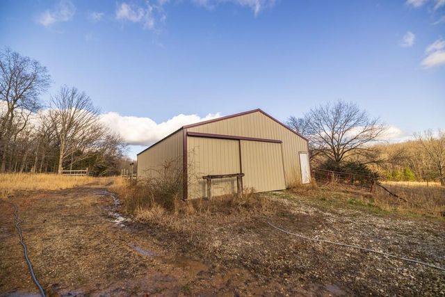 25594 Hidden Valley Avenue, Warsaw, MO 65355