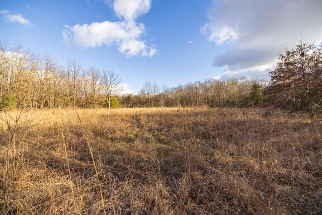 25594 Hidden Valley Avenue, Warsaw, MO 65355