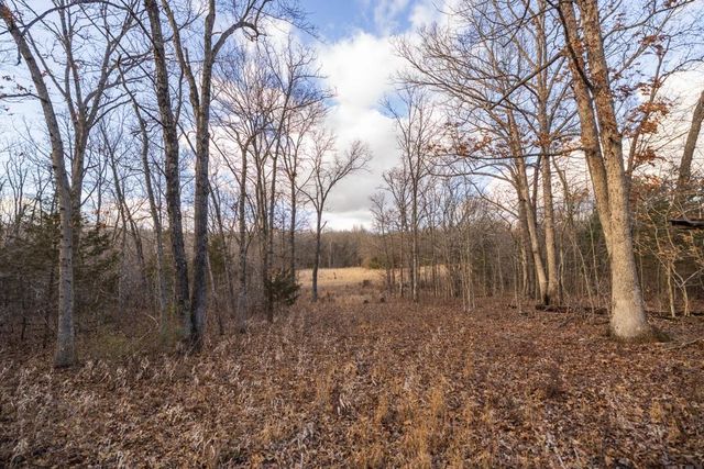 25594 Hidden Valley Avenue, Warsaw, MO 65355