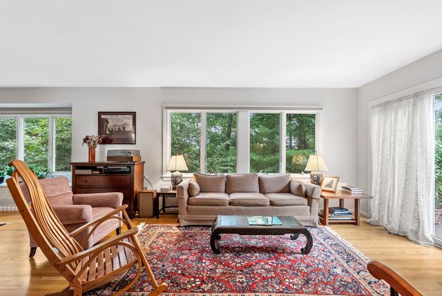 23 Fifer Ln 23, Lexington, MA 02420