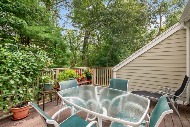 23 Fifer Ln 23, Lexington, MA 02420
