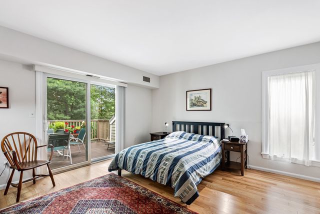 23 Fifer Ln 23, Lexington, MA 02420
