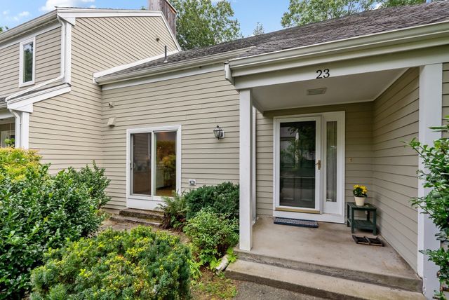 23 Fifer Ln 23, Lexington, MA 02420