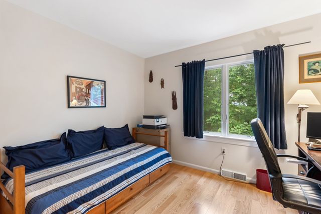 23 Fifer Ln 23, Lexington, MA 02420