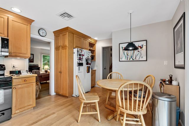 23 Fifer Ln 23, Lexington, MA 02420
