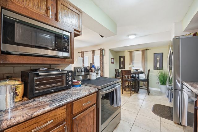 6805 Wagonet Road, Forest Hill, TX 76140